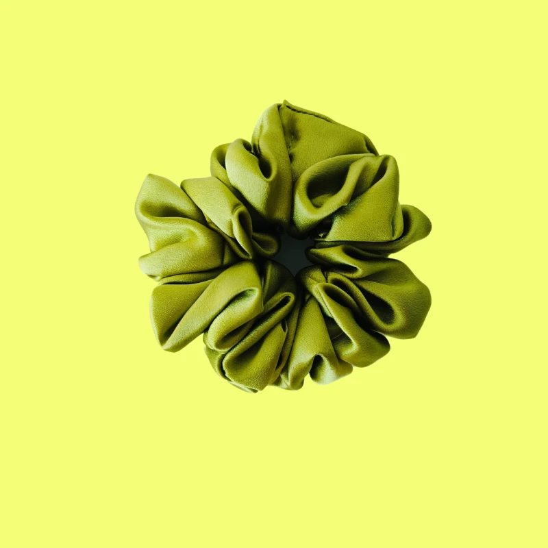 gumka jedwabna scrunchie frotka soczyste jabłko.png