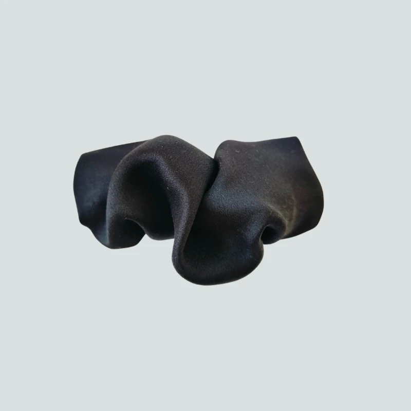 klamra jedwabna scrunchie czarna orchidea.png