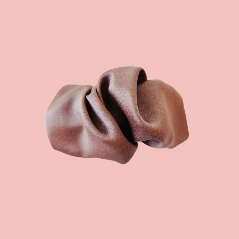 klamra jedwabna scrunchie różowe złoto.png