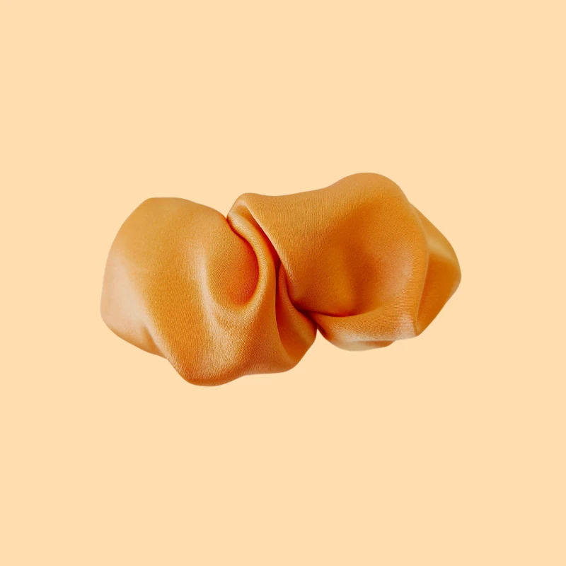 klamra jedwabna scrunchie słodka morelka.png